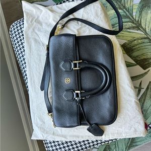 Tory Burch Robison Pebbled Fold-over Crossbody Messenger bag